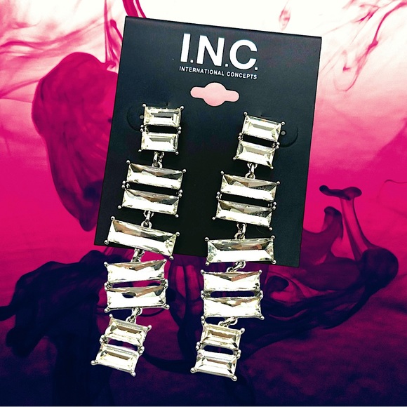 🆕INC International Concepts Women’s Silver Crystal Dangly Statement Earrings❤️❤️ - Picture 1 of 7